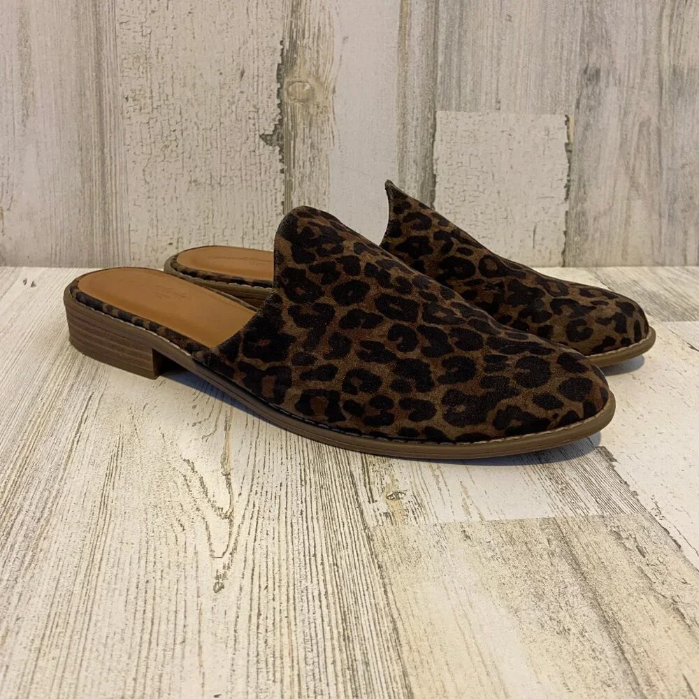 Universal Thread Women's Size 8.5 Slip On Faux Suede Mules Animal Print Shoes - Picture 4 of 9